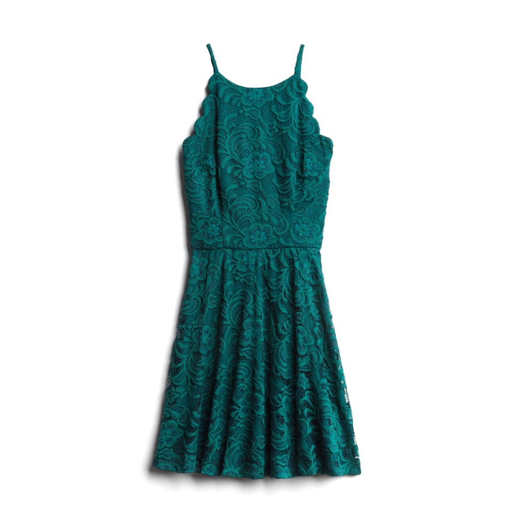 NWT scallop lace dress
